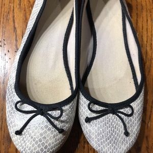 Old Navy ballet flats-taupe/black snakeskin-size 8